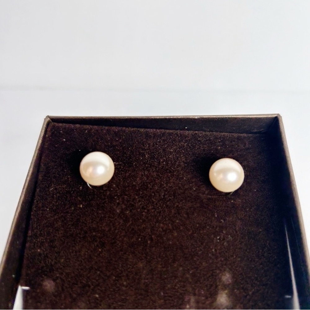 Carolee Bracelet Earring Boxed Set Charm Bracelet Pearls Dangling Pave GlobesNEW - Picture 9 of 9